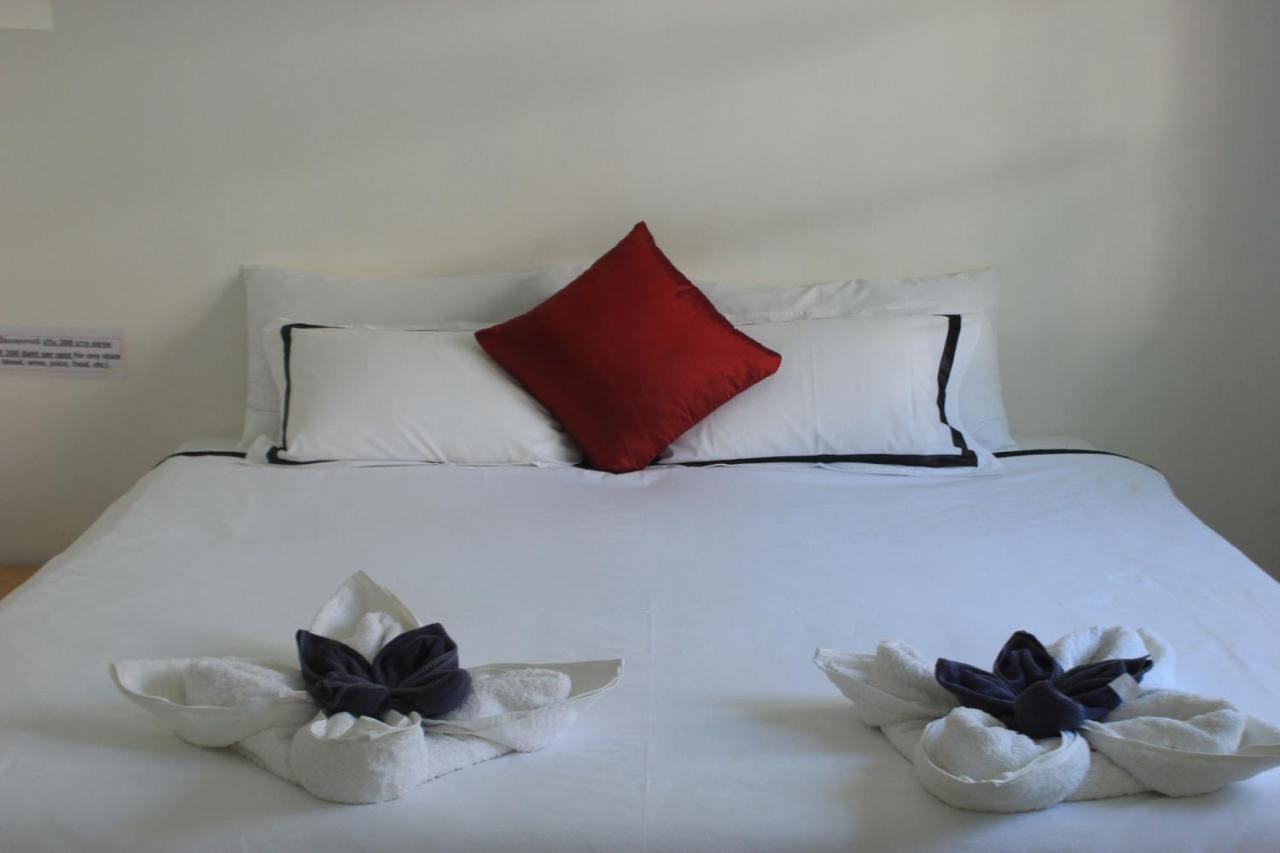 1715 House - White Rhino Hotel Rawai Eksteriør billede