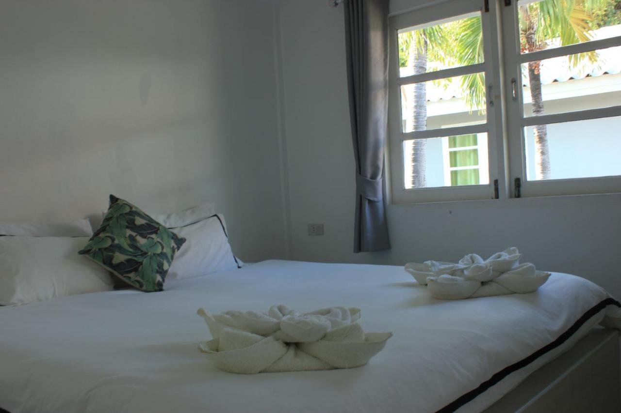 1715 House - White Rhino Hotel Rawai Eksteriør billede
